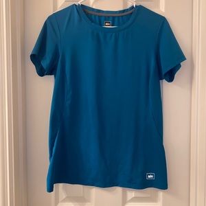 REI - tshirt